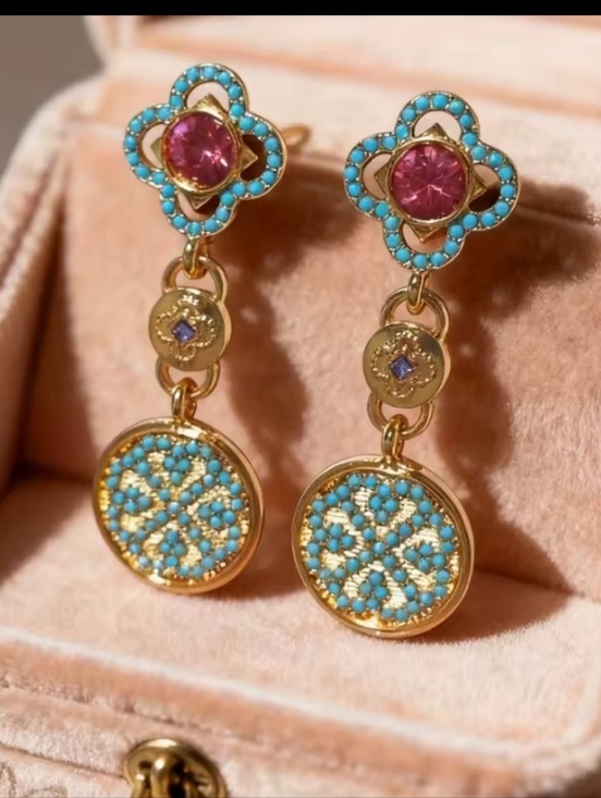 Jewelry - Vintage Pattern Inlaid With Immitation Turquoise Clover Flower Shape Earrings